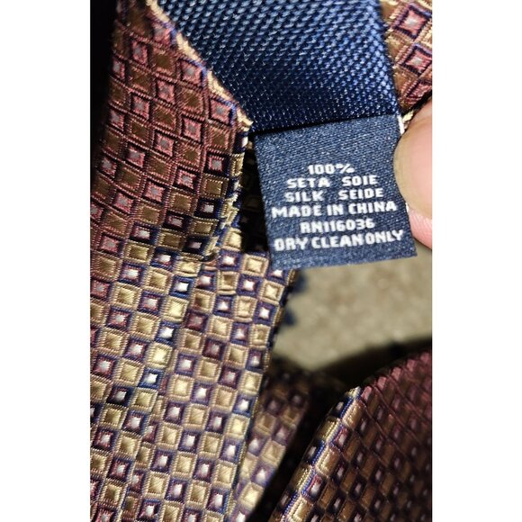 Charles Tyrwhitt Silk Mens Geometric Pattern Necktie Burgundy & Gold - Picture 9 of 9